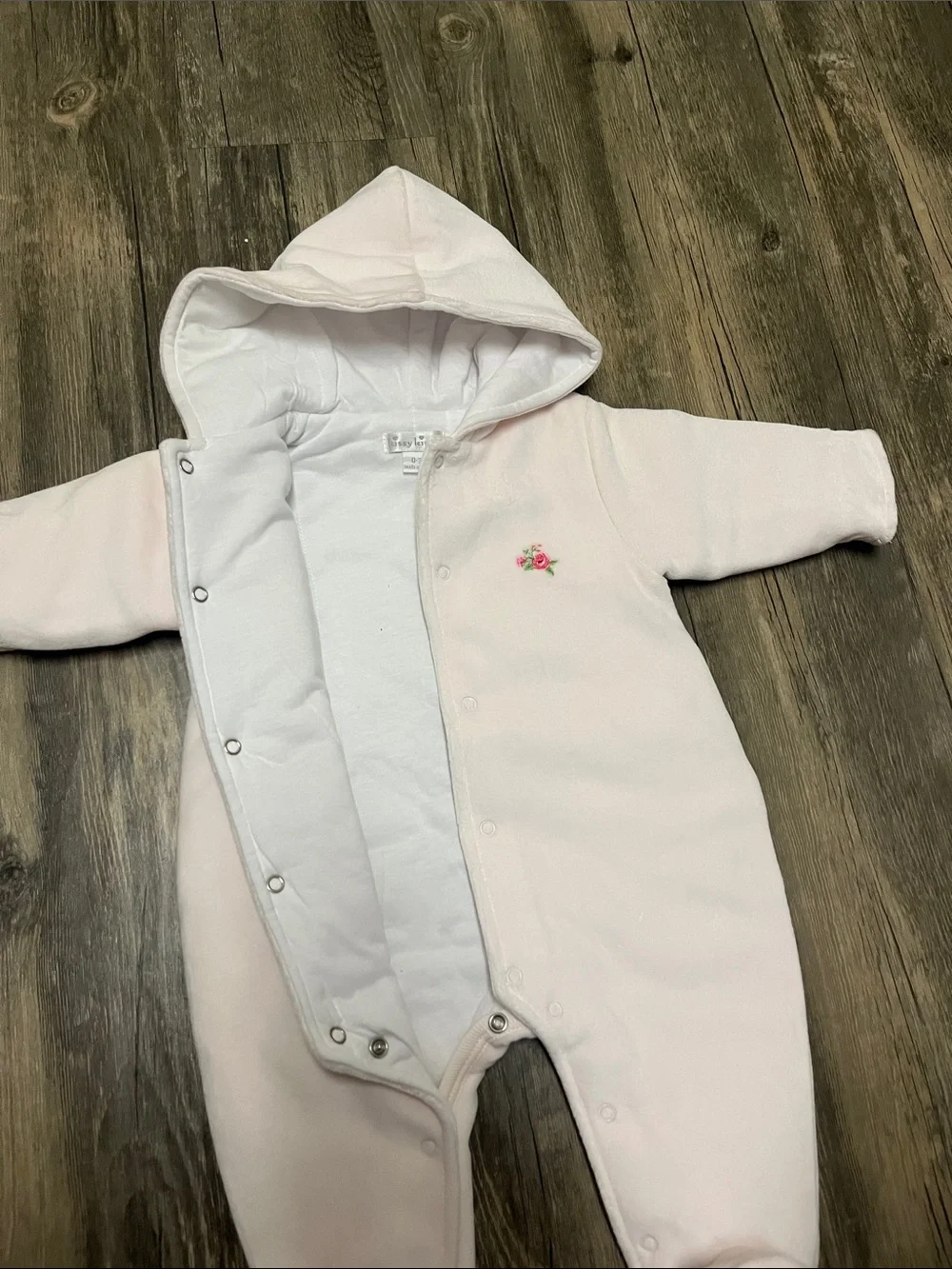 Kissy kissy baby pink bunting size 0-3 months